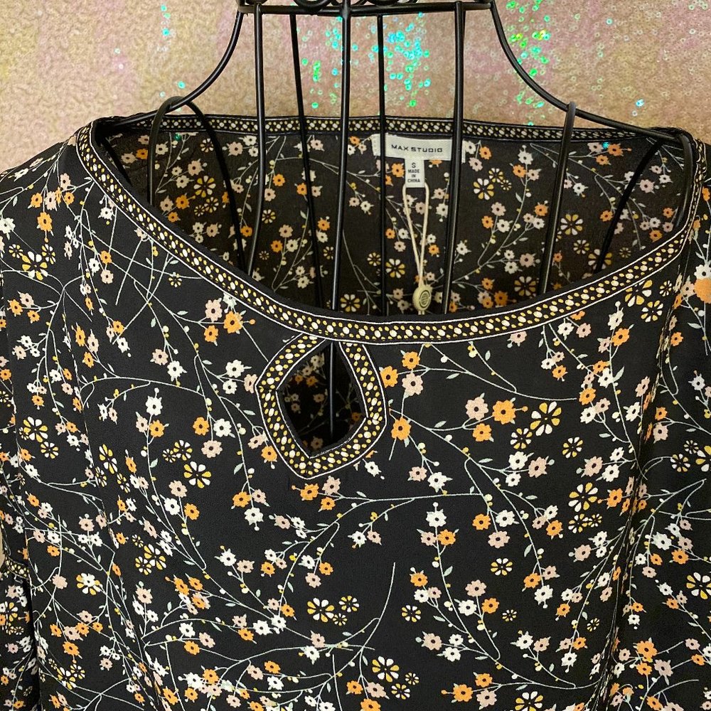 COPY - Max Studio Blouse - Picture 5 of 6